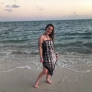 Meet your Posher, Nicole